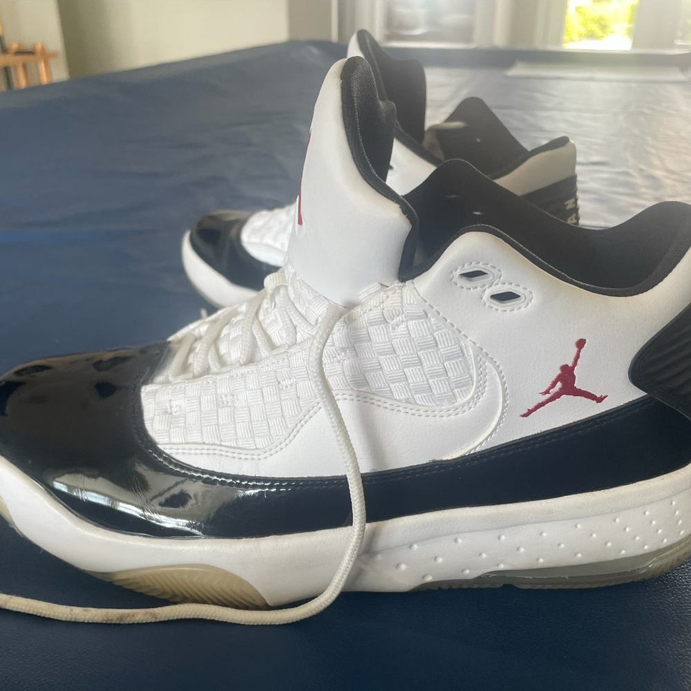 Mens White and Black Air Jordan Basketball Shoes